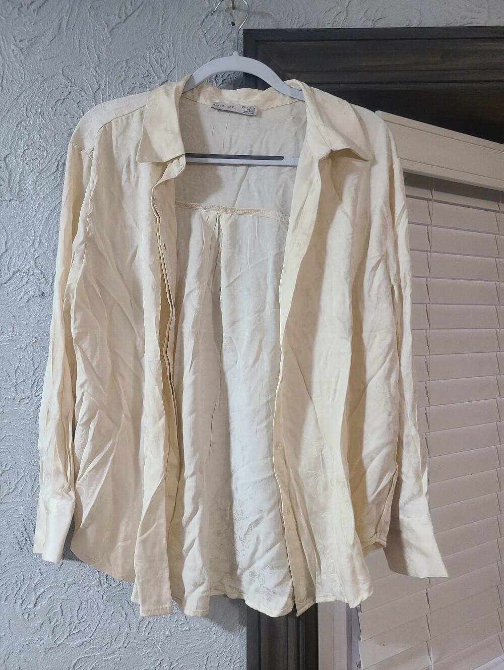 Black Tape Keepin It Classy Jacquard Print Light Cream Button-Up Shirt *Nwt*